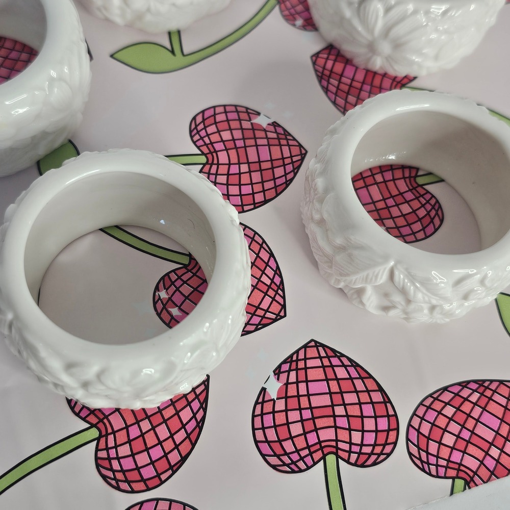 Vintage White Ceramic Floral Napkin Rings Set of 5 Table Decor Cottage Core‎ - Picture 2 of 4